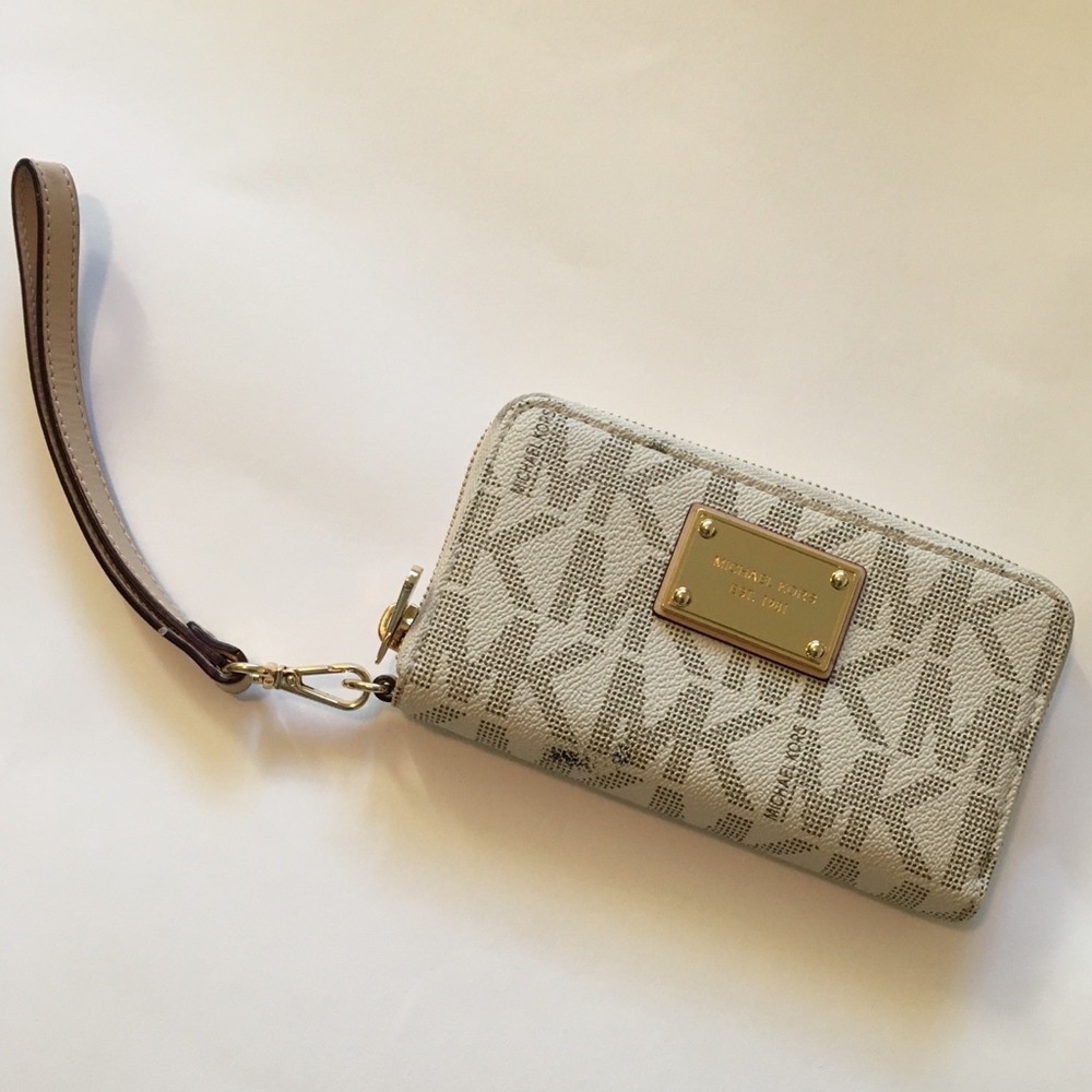 Michael Kors hand wallet/wristlet